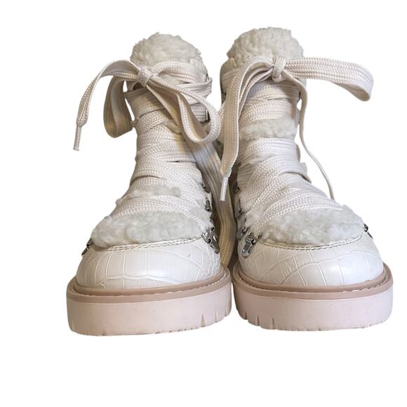 Dolce Vita Pace Cream Croc Faux Shearling Trim Lug Sole Hiker Ankle Boots Sz 6.5 - Picture 4 of 14